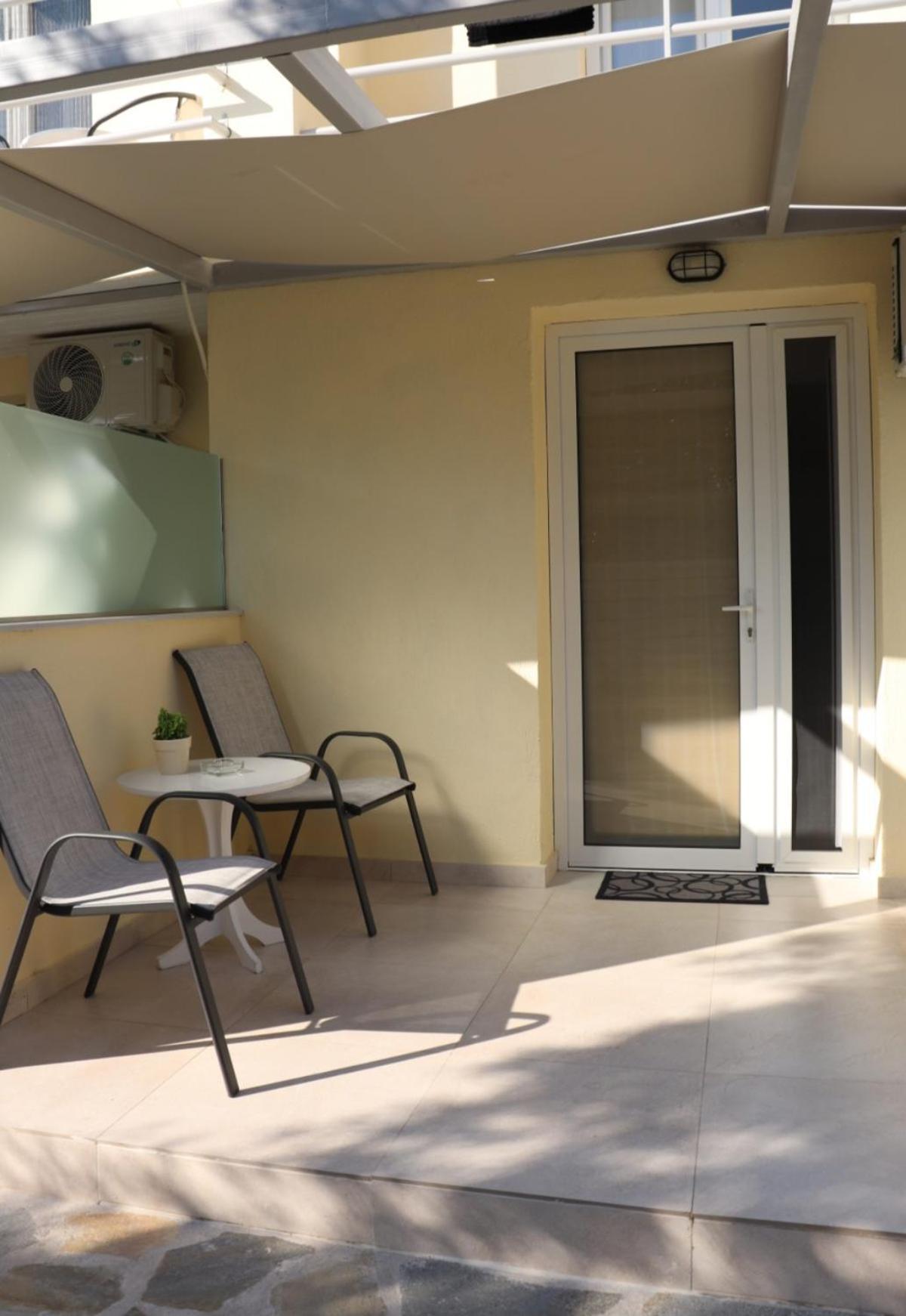 Fiosal Apartments 1 Skiathos Town Ngoại thất bức ảnh